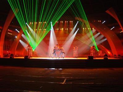 北京平谷會(huì)議燈光音響租賃平谷年會(huì)舞臺(tái)背景板設(shè)備出租