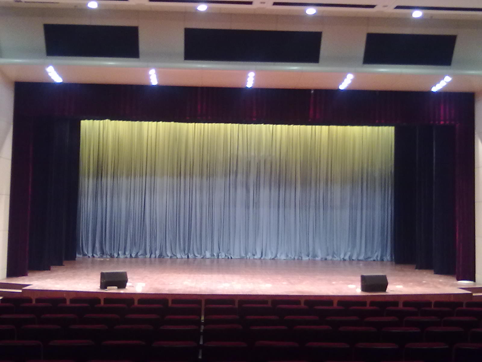 北京多功能廳舞臺幕布廠家會議室幕布報(bào)告廳幕布