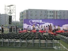 北京燈光音響舞臺無線麥克線陣音響等設備租賃